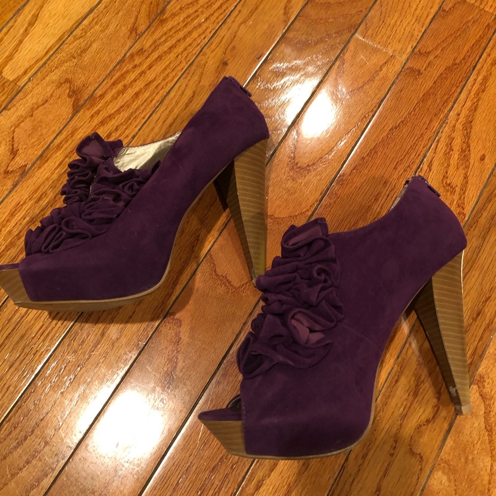 Women’s Suede heels